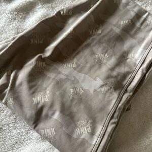 PINK Victoria's Secret Taupe Camouflage Leggings